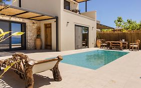 Hilaritas Premium Seafront Stay - April & May Limited Spring Offer!